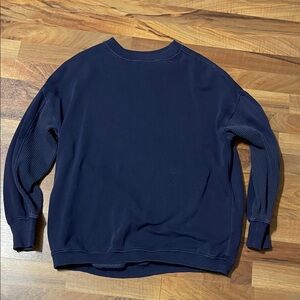 Aerie XS navy crewneck